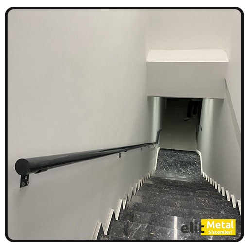 alüminyum duvar tutamacı sistemleri, merdiven alüminyum tutamaç, güvenlik amaçlı duvar tutamaç, paslanmaz alüminyum tutamaç, dayanıklı duvar destek aparatı, iç mekân alüminyum tutamaç montajı, dekoratif duvar tutamaç çözümleri, estetik alüminyum tutamak, merdiven güvenlik tutamaçları, alüminyum tırabzan tutamacı, özel ölçü duvar tutamaçları, hafif alüminyum tutamaç profili, duvar montaj alüminyum sistemleri, el ile kavrama tutamaçları, bina içi güvenlik tutamaç, alüminyum tutamaç aksesuarları, uzun ömürlü duvar tutamacı, kolay montaj alüminyum tutamaç, modern görünüm duvar tutamaç, alüminyum merdiven destek sistemi