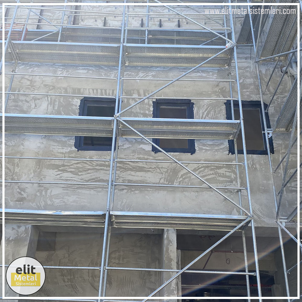 alüminyum çit sistemleri, alüminyum merdiven bariyeri, balkon alüminyum panel, paslanmaz alüminyum güvenlik, dayanıklı alüminyum korkuluk profili, cam panel balkon korkuluğu, temperli cam merdiven paneli, şeffaf cam güvenlik bariyeri, paslanmaz cam bağlantı elemanları, dekoratif cam panel çözümleri, ferforje balkon bariyeri, el işçiliği ferforje panel, özel tasarım ferforje güvenlik, ferforje dış alan koruma, dayanıklı ferforje çit, lazer kesim metal panel, desenli lazer kesim korkuluk, lazer teknoloji ile üretilmiş korkuluk, özel motifli lazer panel, dekoratif lazer metal bariyer, galvaniz mesh panel çit, sanayi tipi mesh güvenlik, tel örgü panel uygulaması, otopark güvenlik paneli, balkon tel panel çözümü, pleksi merdiven paneli, şeffaf pleksi bariyer, dayanıklı pleksi korkuluk, iç mekân pleksi uygulaması, alüminyum duvar tutamaç, merdiven alüminyum tutamak, dayanıklı duvar destek aparatı, motorlu otomatik tente sistemi, açılır kapanır pergole uygulaması, uzaktan kumandalı pergole, motorlu kepenk sistemi, güvenlikli otomatik kepenk, alüminyum çerçeveli kış bahçesi, camlı teras kış bahçesi, kompozit panel dış cephe, alüminyum kaplamalı kompozit panel