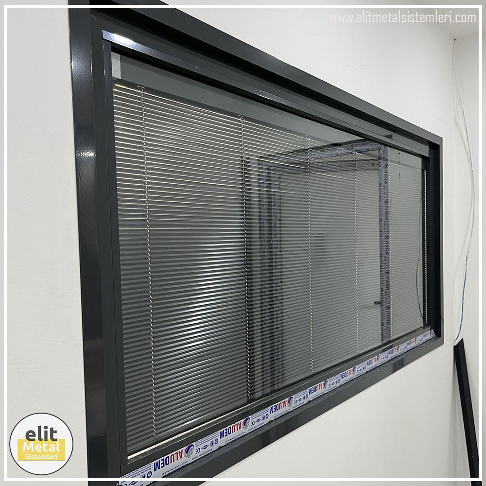 alüminyum çit sistemleri, alüminyum merdiven bariyeri, balkon alüminyum panel, paslanmaz alüminyum güvenlik, dayanıklı alüminyum korkuluk profili, cam panel balkon korkuluğu, temperli cam merdiven paneli, şeffaf cam güvenlik bariyeri, paslanmaz cam bağlantı elemanları, dekoratif cam panel çözümleri, ferforje balkon bariyeri, el işçiliği ferforje panel, özel tasarım ferforje güvenlik, ferforje dış alan koruma, dayanıklı ferforje çit, lazer kesim metal panel, desenli lazer kesim korkuluk, lazer teknoloji ile üretilmiş korkuluk, özel motifli lazer panel, dekoratif lazer metal bariyer, galvaniz mesh panel çit, sanayi tipi mesh güvenlik, tel örgü panel uygulaması, otopark güvenlik paneli, balkon tel panel çözümü, pleksi merdiven paneli, şeffaf pleksi bariyer, dayanıklı pleksi korkuluk, iç mekân pleksi uygulaması, alüminyum duvar tutamaç, merdiven alüminyum tutamak, dayanıklı duvar destek aparatı, motorlu otomatik tente sistemi, açılır kapanır pergole uygulaması, uzaktan kumandalı pergole, motorlu kepenk sistemi, güvenlikli otomatik kepenk, alüminyum çerçeveli kış bahçesi, camlı teras kış bahçesi, kompozit panel dış cephe, alüminyum kaplamalı kompozit panel