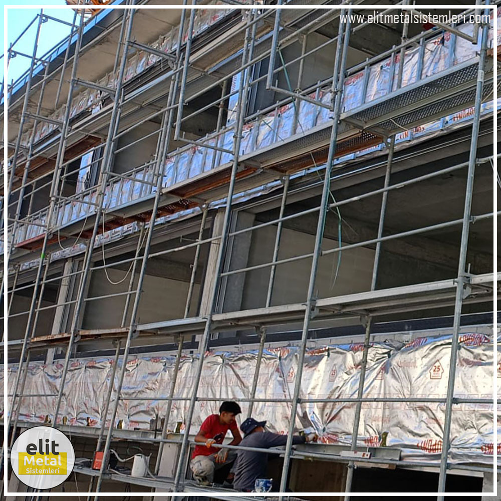 alüminyum çit sistemleri, alüminyum merdiven bariyeri, balkon alüminyum panel, paslanmaz alüminyum güvenlik, dayanıklı alüminyum korkuluk profili, cam panel balkon korkuluğu, temperli cam merdiven paneli, şeffaf cam güvenlik bariyeri, paslanmaz cam bağlantı elemanları, dekoratif cam panel çözümleri, ferforje balkon bariyeri, el işçiliği ferforje panel, özel tasarım ferforje güvenlik, ferforje dış alan koruma, dayanıklı ferforje çit, lazer kesim metal panel, desenli lazer kesim korkuluk, lazer teknoloji ile üretilmiş korkuluk, özel motifli lazer panel, dekoratif lazer metal bariyer, galvaniz mesh panel çit, sanayi tipi mesh güvenlik, tel örgü panel uygulaması, otopark güvenlik paneli, balkon tel panel çözümü, pleksi merdiven paneli, şeffaf pleksi bariyer, dayanıklı pleksi korkuluk, iç mekân pleksi uygulaması, alüminyum duvar tutamaç, merdiven alüminyum tutamak, dayanıklı duvar destek aparatı, motorlu otomatik tente sistemi, açılır kapanır pergole uygulaması, uzaktan kumandalı pergole, motorlu kepenk sistemi, güvenlikli otomatik kepenk, alüminyum çerçeveli kış bahçesi, camlı teras kış bahçesi, kompozit panel dış cephe, alüminyum kaplamalı kompozit panel