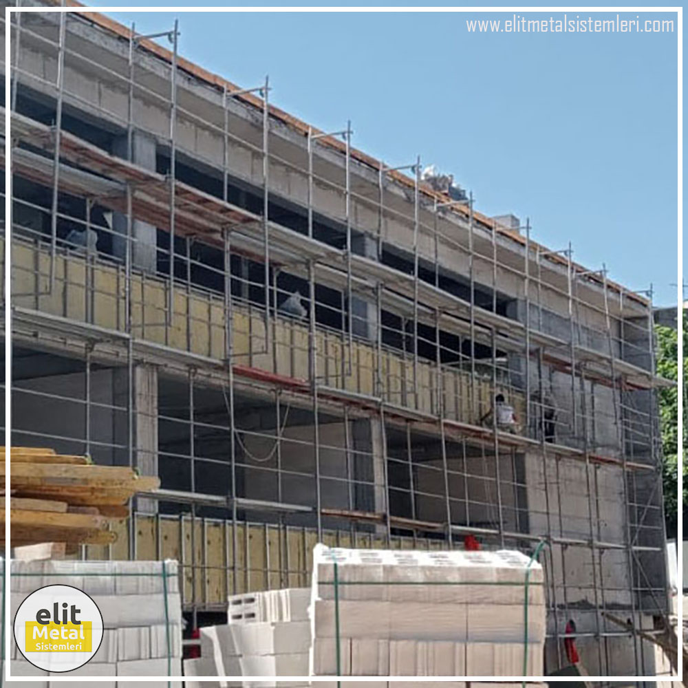 alüminyum çit sistemleri, alüminyum merdiven bariyeri, balkon alüminyum panel, paslanmaz alüminyum güvenlik, dayanıklı alüminyum korkuluk profili, cam panel balkon korkuluğu, temperli cam merdiven paneli, şeffaf cam güvenlik bariyeri, paslanmaz cam bağlantı elemanları, dekoratif cam panel çözümleri, ferforje balkon bariyeri, el işçiliği ferforje panel, özel tasarım ferforje güvenlik, ferforje dış alan koruma, dayanıklı ferforje çit, lazer kesim metal panel, desenli lazer kesim korkuluk, lazer teknoloji ile üretilmiş korkuluk, özel motifli lazer panel, dekoratif lazer metal bariyer, galvaniz mesh panel çit, sanayi tipi mesh güvenlik, tel örgü panel uygulaması, otopark güvenlik paneli, balkon tel panel çözümü, pleksi merdiven paneli, şeffaf pleksi bariyer, dayanıklı pleksi korkuluk, iç mekân pleksi uygulaması, alüminyum duvar tutamaç, merdiven alüminyum tutamak, dayanıklı duvar destek aparatı, motorlu otomatik tente sistemi, açılır kapanır pergole uygulaması, uzaktan kumandalı pergole, motorlu kepenk sistemi, güvenlikli otomatik kepenk, alüminyum çerçeveli kış bahçesi, camlı teras kış bahçesi, kompozit panel dış cephe, alüminyum kaplamalı kompozit panel