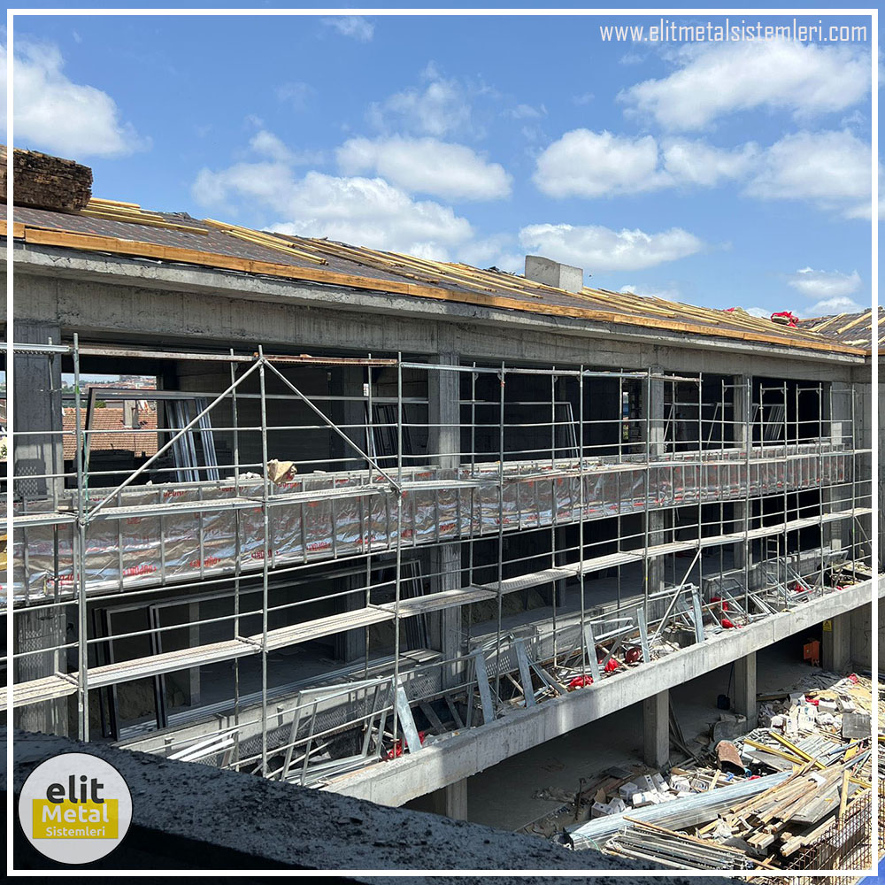 alüminyum çit sistemleri, alüminyum merdiven bariyeri, balkon alüminyum panel, paslanmaz alüminyum güvenlik, dayanıklı alüminyum korkuluk profili, cam panel balkon korkuluğu, temperli cam merdiven paneli, şeffaf cam güvenlik bariyeri, paslanmaz cam bağlantı elemanları, dekoratif cam panel çözümleri, ferforje balkon bariyeri, el işçiliği ferforje panel, özel tasarım ferforje güvenlik, ferforje dış alan koruma, dayanıklı ferforje çit, lazer kesim metal panel, desenli lazer kesim korkuluk, lazer teknoloji ile üretilmiş korkuluk, özel motifli lazer panel, dekoratif lazer metal bariyer, galvaniz mesh panel çit, sanayi tipi mesh güvenlik, tel örgü panel uygulaması, otopark güvenlik paneli, balkon tel panel çözümü, pleksi merdiven paneli, şeffaf pleksi bariyer, dayanıklı pleksi korkuluk, iç mekân pleksi uygulaması, alüminyum duvar tutamaç, merdiven alüminyum tutamak, dayanıklı duvar destek aparatı, motorlu otomatik tente sistemi, açılır kapanır pergole uygulaması, uzaktan kumandalı pergole, motorlu kepenk sistemi, güvenlikli otomatik kepenk, alüminyum çerçeveli kış bahçesi, camlı teras kış bahçesi, kompozit panel dış cephe, alüminyum kaplamalı kompozit panel