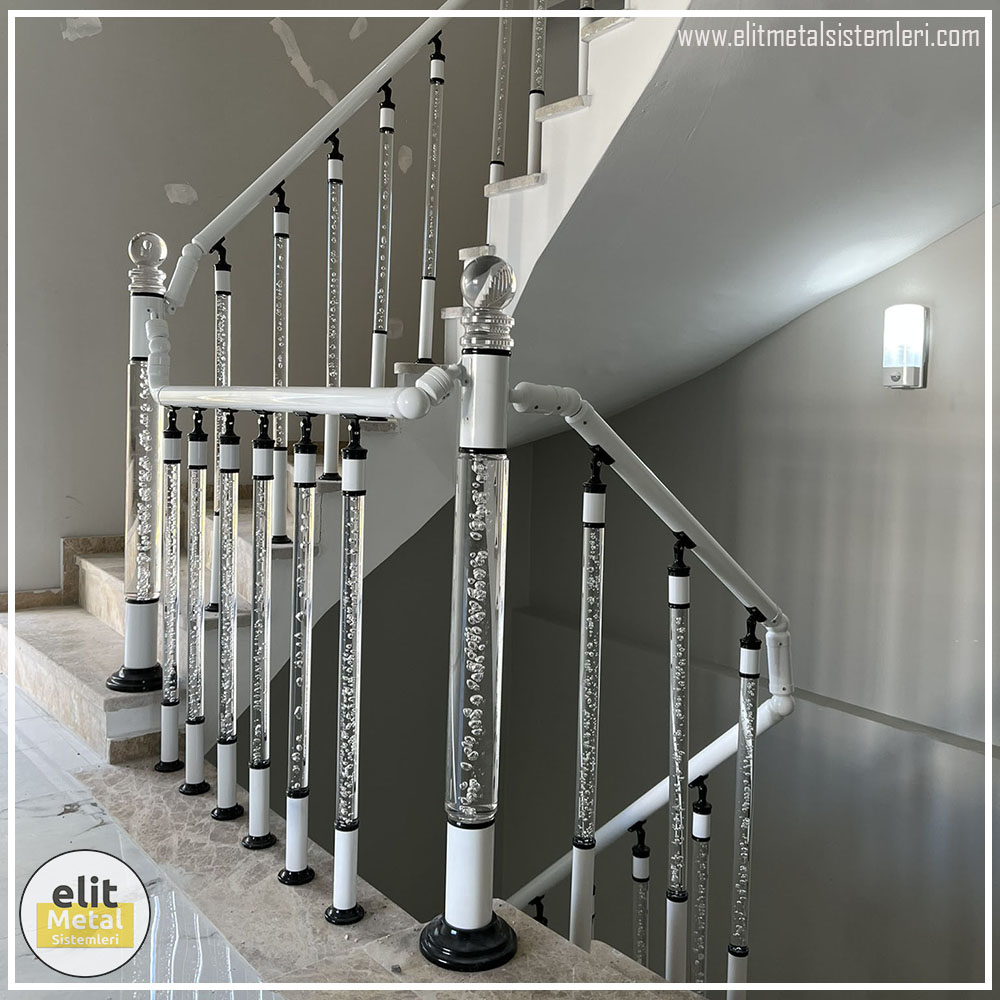 alüminyum çit sistemleri, alüminyum merdiven bariyeri, balkon alüminyum panel, paslanmaz alüminyum güvenlik, dayanıklı alüminyum korkuluk profili, cam panel balkon korkuluğu, temperli cam merdiven paneli, şeffaf cam güvenlik bariyeri, paslanmaz cam bağlantı elemanları, dekoratif cam panel çözümleri, ferforje balkon bariyeri, el işçiliği ferforje panel, özel tasarım ferforje güvenlik, ferforje dış alan koruma, dayanıklı ferforje çit, lazer kesim metal panel, desenli lazer kesim korkuluk, lazer teknoloji ile üretilmiş korkuluk, özel motifli lazer panel, dekoratif lazer metal bariyer, galvaniz mesh panel çit, sanayi tipi mesh güvenlik, tel örgü panel uygulaması, otopark güvenlik paneli, balkon tel panel çözümü, pleksi merdiven paneli, şeffaf pleksi bariyer, dayanıklı pleksi korkuluk, iç mekân pleksi uygulaması, alüminyum duvar tutamaç, merdiven alüminyum tutamak, dayanıklı duvar destek aparatı, motorlu otomatik tente sistemi, açılır kapanır pergole uygulaması, uzaktan kumandalı pergole, motorlu kepenk sistemi, güvenlikli otomatik kepenk, alüminyum çerçeveli kış bahçesi, camlı teras kış bahçesi, kompozit panel dış cephe, alüminyum kaplamalı kompozit panel