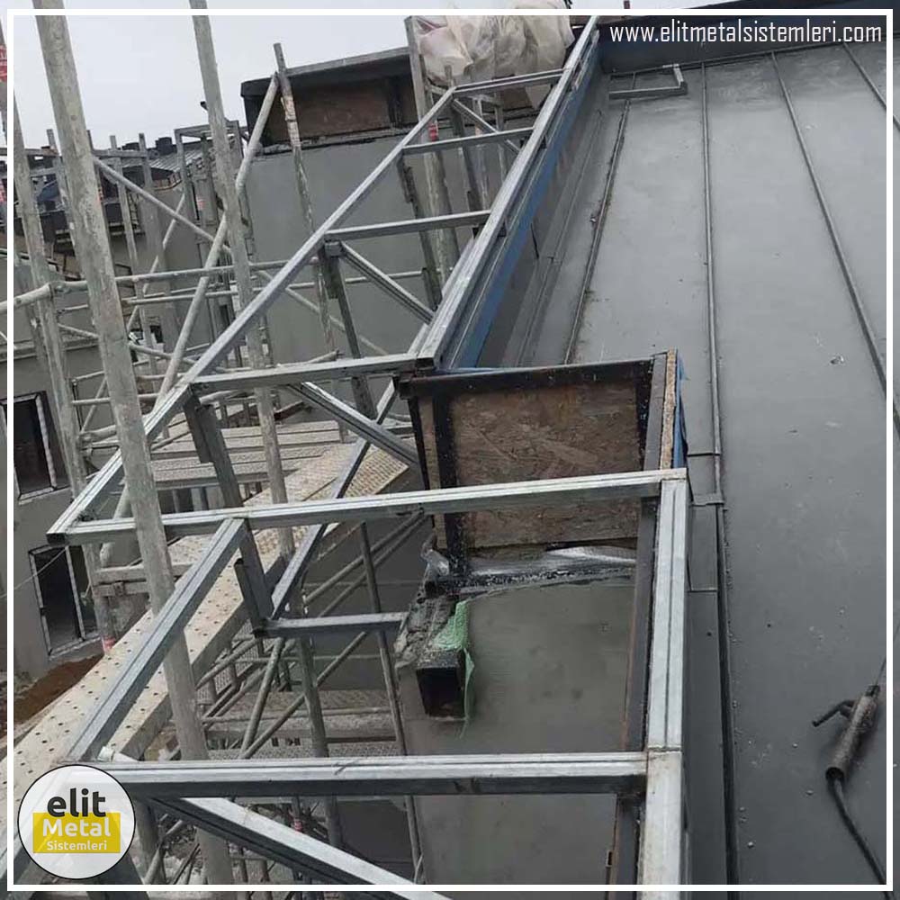 alüminyum çit sistemleri, alüminyum merdiven bariyeri, balkon alüminyum panel, paslanmaz alüminyum güvenlik, dayanıklı alüminyum korkuluk profili, cam panel balkon korkuluğu, temperli cam merdiven paneli, şeffaf cam güvenlik bariyeri, paslanmaz cam bağlantı elemanları, dekoratif cam panel çözümleri, ferforje balkon bariyeri, el işçiliği ferforje panel, özel tasarım ferforje güvenlik, ferforje dış alan koruma, dayanıklı ferforje çit, lazer kesim metal panel, desenli lazer kesim korkuluk, lazer teknoloji ile üretilmiş korkuluk, özel motifli lazer panel, dekoratif lazer metal bariyer, galvaniz mesh panel çit, sanayi tipi mesh güvenlik, tel örgü panel uygulaması, otopark güvenlik paneli, balkon tel panel çözümü, pleksi merdiven paneli, şeffaf pleksi bariyer, dayanıklı pleksi korkuluk, iç mekân pleksi uygulaması, alüminyum duvar tutamaç, merdiven alüminyum tutamak, dayanıklı duvar destek aparatı, motorlu otomatik tente sistemi, açılır kapanır pergole uygulaması, uzaktan kumandalı pergole, motorlu kepenk sistemi, güvenlikli otomatik kepenk, alüminyum çerçeveli kış bahçesi, camlı teras kış bahçesi, kompozit panel dış cephe, alüminyum kaplamalı kompozit panel