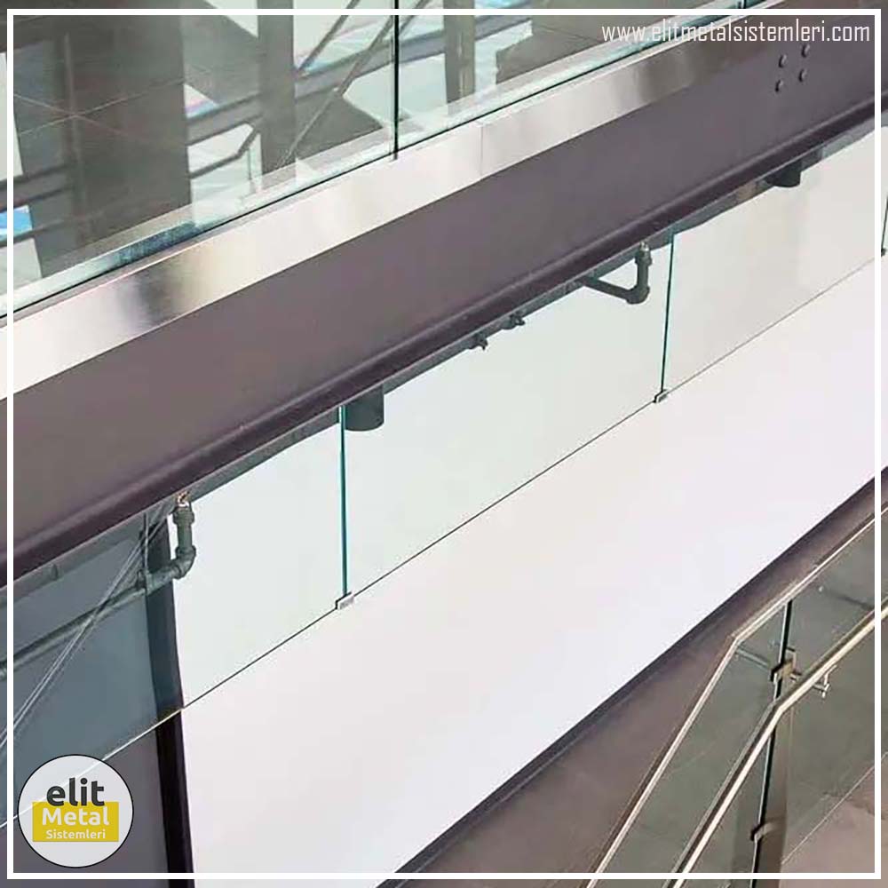 alüminyum çit sistemleri, alüminyum merdiven bariyeri, balkon alüminyum panel, paslanmaz alüminyum güvenlik, dayanıklı alüminyum korkuluk profili, cam panel balkon korkuluğu, temperli cam merdiven paneli, şeffaf cam güvenlik bariyeri, paslanmaz cam bağlantı elemanları, dekoratif cam panel çözümleri, ferforje balkon bariyeri, el işçiliği ferforje panel, özel tasarım ferforje güvenlik, ferforje dış alan koruma, dayanıklı ferforje çit, lazer kesim metal panel, desenli lazer kesim korkuluk, lazer teknoloji ile üretilmiş korkuluk, özel motifli lazer panel, dekoratif lazer metal bariyer, galvaniz mesh panel çit, sanayi tipi mesh güvenlik, tel örgü panel uygulaması, otopark güvenlik paneli, balkon tel panel çözümü, pleksi merdiven paneli, şeffaf pleksi bariyer, dayanıklı pleksi korkuluk, iç mekân pleksi uygulaması, alüminyum duvar tutamaç, merdiven alüminyum tutamak, dayanıklı duvar destek aparatı, motorlu otomatik tente sistemi, açılır kapanır pergole uygulaması, uzaktan kumandalı pergole, motorlu kepenk sistemi, güvenlikli otomatik kepenk, alüminyum çerçeveli kış bahçesi, camlı teras kış bahçesi, kompozit panel dış cephe, alüminyum kaplamalı kompozit panel