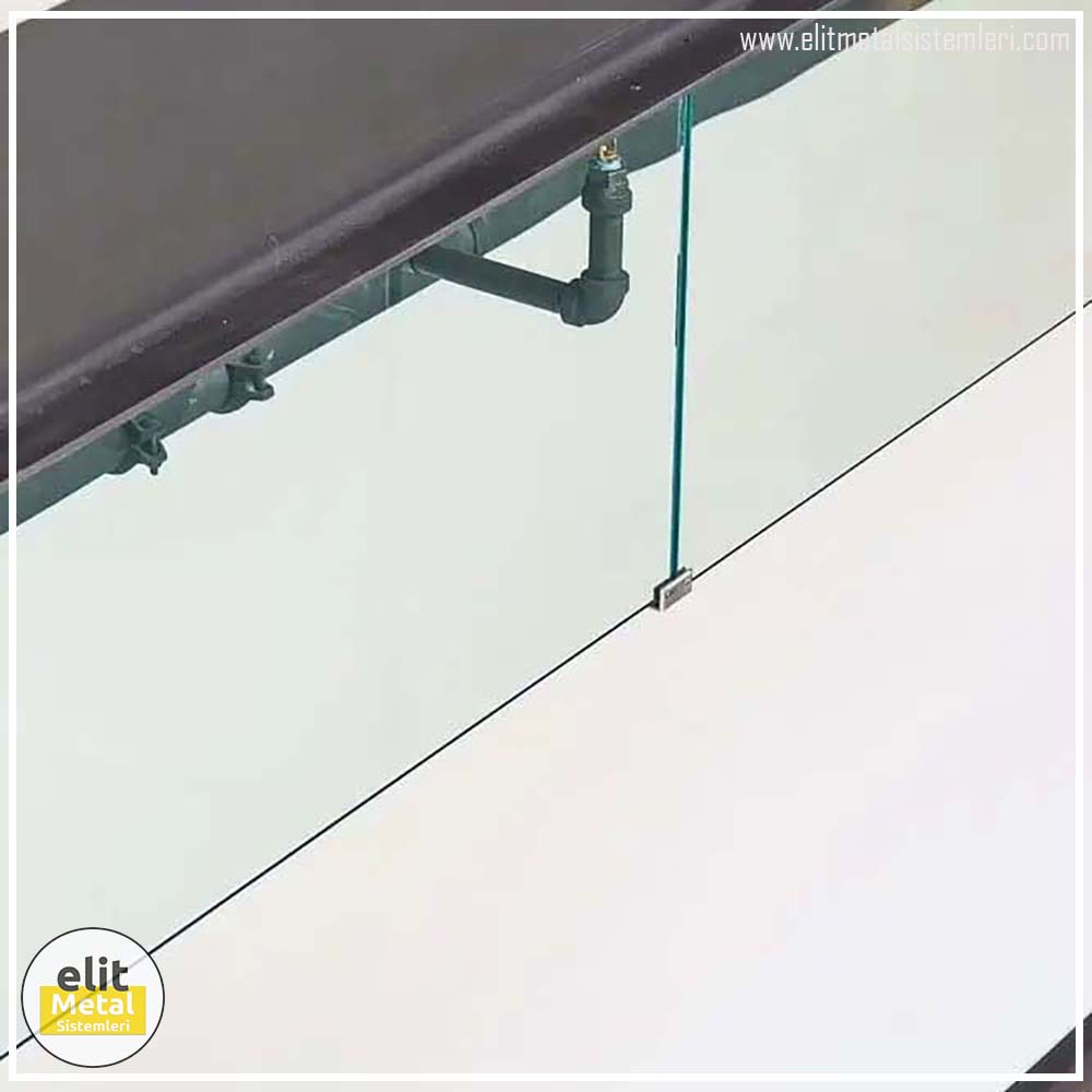 alüminyum çit sistemleri, alüminyum merdiven bariyeri, balkon alüminyum panel, paslanmaz alüminyum güvenlik, dayanıklı alüminyum korkuluk profili, cam panel balkon korkuluğu, temperli cam merdiven paneli, şeffaf cam güvenlik bariyeri, paslanmaz cam bağlantı elemanları, dekoratif cam panel çözümleri, ferforje balkon bariyeri, el işçiliği ferforje panel, özel tasarım ferforje güvenlik, ferforje dış alan koruma, dayanıklı ferforje çit, lazer kesim metal panel, desenli lazer kesim korkuluk, lazer teknoloji ile üretilmiş korkuluk, özel motifli lazer panel, dekoratif lazer metal bariyer, galvaniz mesh panel çit, sanayi tipi mesh güvenlik, tel örgü panel uygulaması, otopark güvenlik paneli, balkon tel panel çözümü, pleksi merdiven paneli, şeffaf pleksi bariyer, dayanıklı pleksi korkuluk, iç mekân pleksi uygulaması, alüminyum duvar tutamaç, merdiven alüminyum tutamak, dayanıklı duvar destek aparatı, motorlu otomatik tente sistemi, açılır kapanır pergole uygulaması, uzaktan kumandalı pergole, motorlu kepenk sistemi, güvenlikli otomatik kepenk, alüminyum çerçeveli kış bahçesi, camlı teras kış bahçesi, kompozit panel dış cephe, alüminyum kaplamalı kompozit panel