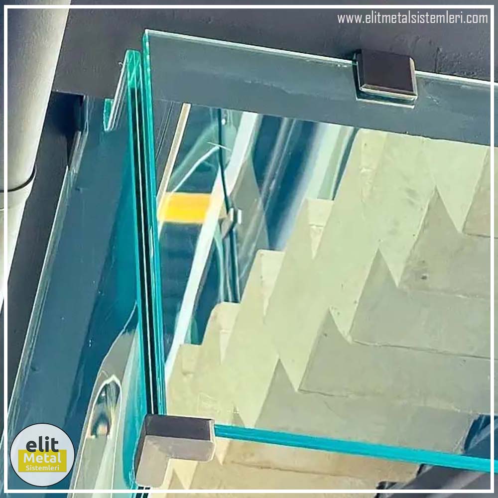 alüminyum çit sistemleri, alüminyum merdiven bariyeri, balkon alüminyum panel, paslanmaz alüminyum güvenlik, dayanıklı alüminyum korkuluk profili, cam panel balkon korkuluğu, temperli cam merdiven paneli, şeffaf cam güvenlik bariyeri, paslanmaz cam bağlantı elemanları, dekoratif cam panel çözümleri, ferforje balkon bariyeri, el işçiliği ferforje panel, özel tasarım ferforje güvenlik, ferforje dış alan koruma, dayanıklı ferforje çit, lazer kesim metal panel, desenli lazer kesim korkuluk, lazer teknoloji ile üretilmiş korkuluk, özel motifli lazer panel, dekoratif lazer metal bariyer, galvaniz mesh panel çit, sanayi tipi mesh güvenlik, tel örgü panel uygulaması, otopark güvenlik paneli, balkon tel panel çözümü, pleksi merdiven paneli, şeffaf pleksi bariyer, dayanıklı pleksi korkuluk, iç mekân pleksi uygulaması, alüminyum duvar tutamaç, merdiven alüminyum tutamak, dayanıklı duvar destek aparatı, motorlu otomatik tente sistemi, açılır kapanır pergole uygulaması, uzaktan kumandalı pergole, motorlu kepenk sistemi, güvenlikli otomatik kepenk, alüminyum çerçeveli kış bahçesi, camlı teras kış bahçesi, kompozit panel dış cephe, alüminyum kaplamalı kompozit panel