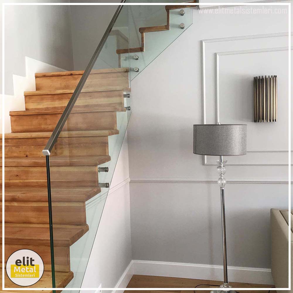 alüminyum çit sistemleri, alüminyum merdiven bariyeri, balkon alüminyum panel, paslanmaz alüminyum güvenlik, dayanıklı alüminyum korkuluk profili, cam panel balkon korkuluğu, temperli cam merdiven paneli, şeffaf cam güvenlik bariyeri, paslanmaz cam bağlantı elemanları, dekoratif cam panel çözümleri, ferforje balkon bariyeri, el işçiliği ferforje panel, özel tasarım ferforje güvenlik, ferforje dış alan koruma, dayanıklı ferforje çit, lazer kesim metal panel, desenli lazer kesim korkuluk, lazer teknoloji ile üretilmiş korkuluk, özel motifli lazer panel, dekoratif lazer metal bariyer, galvaniz mesh panel çit, sanayi tipi mesh güvenlik, tel örgü panel uygulaması, otopark güvenlik paneli, balkon tel panel çözümü, pleksi merdiven paneli, şeffaf pleksi bariyer, dayanıklı pleksi korkuluk, iç mekân pleksi uygulaması, alüminyum duvar tutamaç, merdiven alüminyum tutamak, dayanıklı duvar destek aparatı, motorlu otomatik tente sistemi, açılır kapanır pergole uygulaması, uzaktan kumandalı pergole, motorlu kepenk sistemi, güvenlikli otomatik kepenk, alüminyum çerçeveli kış bahçesi, camlı teras kış bahçesi, kompozit panel dış cephe, alüminyum kaplamalı kompozit panel