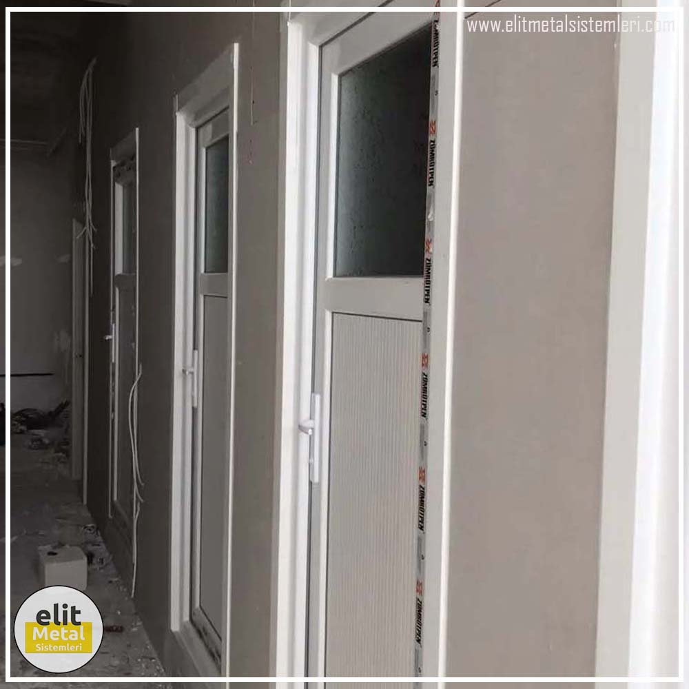 alüminyum çit sistemleri, alüminyum merdiven bariyeri, balkon alüminyum panel, paslanmaz alüminyum güvenlik, dayanıklı alüminyum korkuluk profili, cam panel balkon korkuluğu, temperli cam merdiven paneli, şeffaf cam güvenlik bariyeri, paslanmaz cam bağlantı elemanları, dekoratif cam panel çözümleri, ferforje balkon bariyeri, el işçiliği ferforje panel, özel tasarım ferforje güvenlik, ferforje dış alan koruma, dayanıklı ferforje çit, lazer kesim metal panel, desenli lazer kesim korkuluk, lazer teknoloji ile üretilmiş korkuluk, özel motifli lazer panel, dekoratif lazer metal bariyer, galvaniz mesh panel çit, sanayi tipi mesh güvenlik, tel örgü panel uygulaması, otopark güvenlik paneli, balkon tel panel çözümü, pleksi merdiven paneli, şeffaf pleksi bariyer, dayanıklı pleksi korkuluk, iç mekân pleksi uygulaması, alüminyum duvar tutamaç, merdiven alüminyum tutamak, dayanıklı duvar destek aparatı, motorlu otomatik tente sistemi, açılır kapanır pergole uygulaması, uzaktan kumandalı pergole, motorlu kepenk sistemi, güvenlikli otomatik kepenk, alüminyum çerçeveli kış bahçesi, camlı teras kış bahçesi, kompozit panel dış cephe, alüminyum kaplamalı kompozit panel