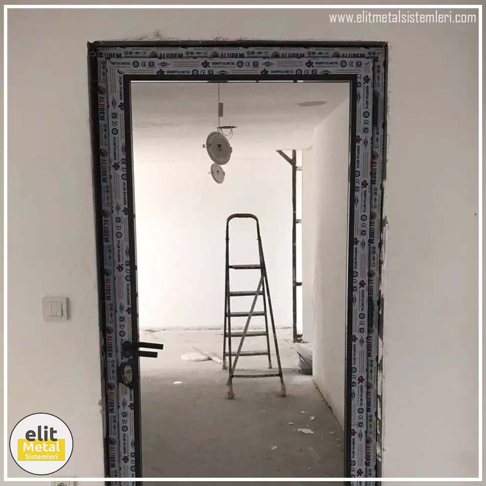 alüminyum çit sistemleri, alüminyum merdiven bariyeri, balkon alüminyum panel, paslanmaz alüminyum güvenlik, dayanıklı alüminyum korkuluk profili, cam panel balkon korkuluğu, temperli cam merdiven paneli, şeffaf cam güvenlik bariyeri, paslanmaz cam bağlantı elemanları, dekoratif cam panel çözümleri, ferforje balkon bariyeri, el işçiliği ferforje panel, özel tasarım ferforje güvenlik, ferforje dış alan koruma, dayanıklı ferforje çit, lazer kesim metal panel, desenli lazer kesim korkuluk, lazer teknoloji ile üretilmiş korkuluk, özel motifli lazer panel, dekoratif lazer metal bariyer, galvaniz mesh panel çit, sanayi tipi mesh güvenlik, tel örgü panel uygulaması, otopark güvenlik paneli, balkon tel panel çözümü, pleksi merdiven paneli, şeffaf pleksi bariyer, dayanıklı pleksi korkuluk, iç mekân pleksi uygulaması, alüminyum duvar tutamaç, merdiven alüminyum tutamak, dayanıklı duvar destek aparatı, motorlu otomatik tente sistemi, açılır kapanır pergole uygulaması, uzaktan kumandalı pergole, motorlu kepenk sistemi, güvenlikli otomatik kepenk, alüminyum çerçeveli kış bahçesi, camlı teras kış bahçesi, kompozit panel dış cephe, alüminyum kaplamalı kompozit panel