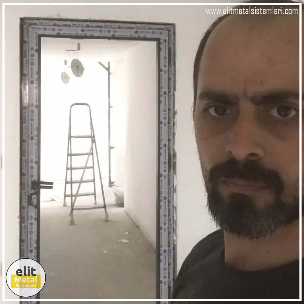 alüminyum çit sistemleri, alüminyum merdiven bariyeri, balkon alüminyum panel, paslanmaz alüminyum güvenlik, dayanıklı alüminyum korkuluk profili, cam panel balkon korkuluğu, temperli cam merdiven paneli, şeffaf cam güvenlik bariyeri, paslanmaz cam bağlantı elemanları, dekoratif cam panel çözümleri, ferforje balkon bariyeri, el işçiliği ferforje panel, özel tasarım ferforje güvenlik, ferforje dış alan koruma, dayanıklı ferforje çit, lazer kesim metal panel, desenli lazer kesim korkuluk, lazer teknoloji ile üretilmiş korkuluk, özel motifli lazer panel, dekoratif lazer metal bariyer, galvaniz mesh panel çit, sanayi tipi mesh güvenlik, tel örgü panel uygulaması, otopark güvenlik paneli, balkon tel panel çözümü, pleksi merdiven paneli, şeffaf pleksi bariyer, dayanıklı pleksi korkuluk, iç mekân pleksi uygulaması, alüminyum duvar tutamaç, merdiven alüminyum tutamak, dayanıklı duvar destek aparatı, motorlu otomatik tente sistemi, açılır kapanır pergole uygulaması, uzaktan kumandalı pergole, motorlu kepenk sistemi, güvenlikli otomatik kepenk, alüminyum çerçeveli kış bahçesi, camlı teras kış bahçesi, kompozit panel dış cephe, alüminyum kaplamalı kompozit panel