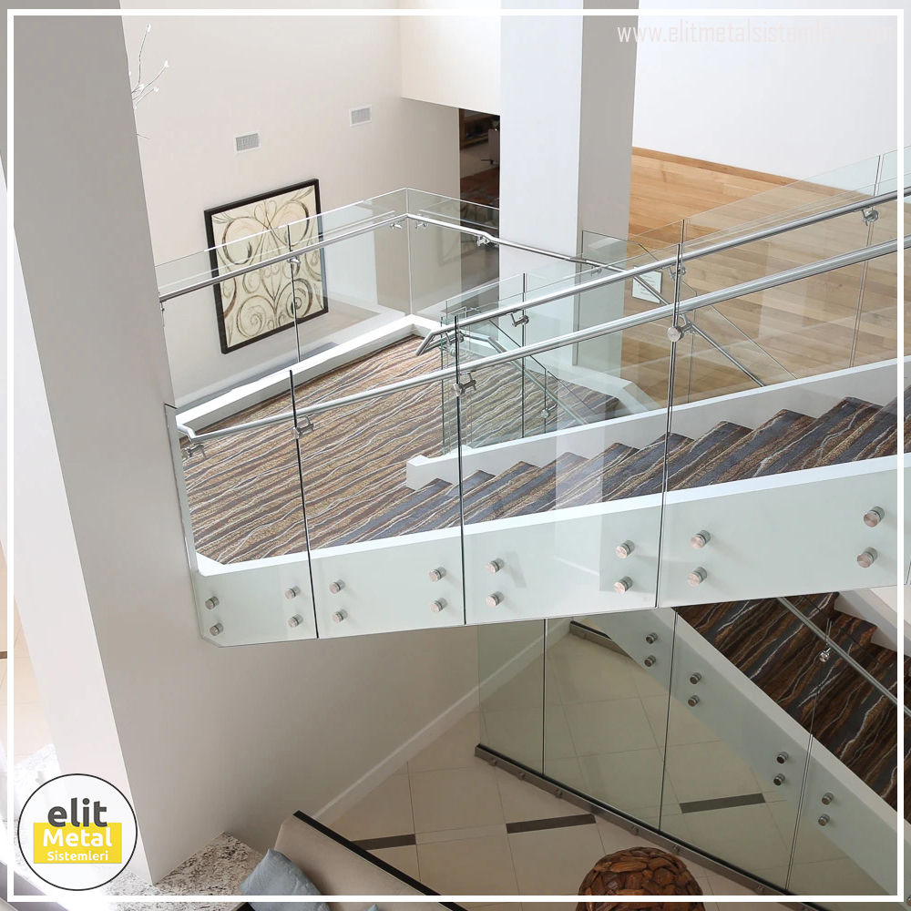 alüminyum çit sistemleri, alüminyum merdiven bariyeri, balkon alüminyum panel, paslanmaz alüminyum güvenlik, dayanıklı alüminyum korkuluk profili, cam panel balkon korkuluğu, temperli cam merdiven paneli, şeffaf cam güvenlik bariyeri, paslanmaz cam bağlantı elemanları, dekoratif cam panel çözümleri, ferforje balkon bariyeri, el işçiliği ferforje panel, özel tasarım ferforje güvenlik, ferforje dış alan koruma, dayanıklı ferforje çit, lazer kesim metal panel, desenli lazer kesim korkuluk, lazer teknoloji ile üretilmiş korkuluk, özel motifli lazer panel, dekoratif lazer metal bariyer, galvaniz mesh panel çit, sanayi tipi mesh güvenlik, tel örgü panel uygulaması, otopark güvenlik paneli, balkon tel panel çözümü, pleksi merdiven paneli, şeffaf pleksi bariyer, dayanıklı pleksi korkuluk, iç mekân pleksi uygulaması, alüminyum duvar tutamaç, merdiven alüminyum tutamak, dayanıklı duvar destek aparatı, motorlu otomatik tente sistemi, açılır kapanır pergole uygulaması, uzaktan kumandalı pergole, motorlu kepenk sistemi, güvenlikli otomatik kepenk, alüminyum çerçeveli kış bahçesi, camlı teras kış bahçesi, kompozit panel dış cephe, alüminyum kaplamalı kompozit panel