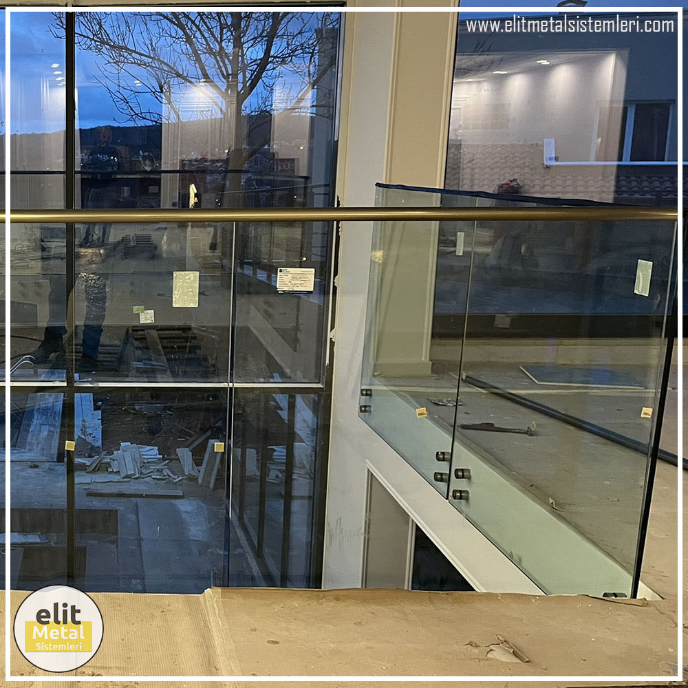 alüminyum çit sistemleri, alüminyum merdiven bariyeri, balkon alüminyum panel, paslanmaz alüminyum güvenlik, dayanıklı alüminyum korkuluk profili, cam panel balkon korkuluğu, temperli cam merdiven paneli, şeffaf cam güvenlik bariyeri, paslanmaz cam bağlantı elemanları, dekoratif cam panel çözümleri, ferforje balkon bariyeri, el işçiliği ferforje panel, özel tasarım ferforje güvenlik, ferforje dış alan koruma, dayanıklı ferforje çit, lazer kesim metal panel, desenli lazer kesim korkuluk, lazer teknoloji ile üretilmiş korkuluk, özel motifli lazer panel, dekoratif lazer metal bariyer, galvaniz mesh panel çit, sanayi tipi mesh güvenlik, tel örgü panel uygulaması, otopark güvenlik paneli, balkon tel panel çözümü, pleksi merdiven paneli, şeffaf pleksi bariyer, dayanıklı pleksi korkuluk, iç mekân pleksi uygulaması, alüminyum duvar tutamaç, merdiven alüminyum tutamak, dayanıklı duvar destek aparatı, motorlu otomatik tente sistemi, açılır kapanır pergole uygulaması, uzaktan kumandalı pergole, motorlu kepenk sistemi, güvenlikli otomatik kepenk, alüminyum çerçeveli kış bahçesi, camlı teras kış bahçesi, kompozit panel dış cephe, alüminyum kaplamalı kompozit panel