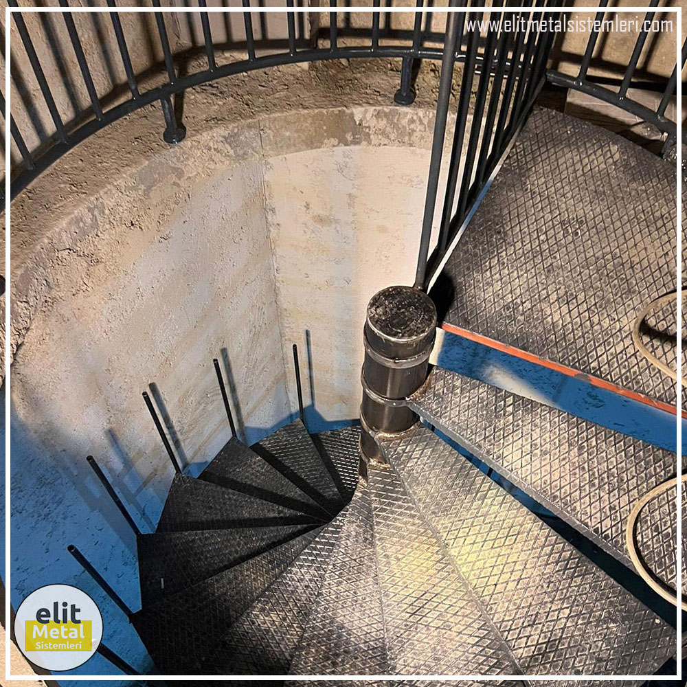 alüminyum çit sistemleri, alüminyum merdiven bariyeri, balkon alüminyum panel, paslanmaz alüminyum güvenlik, dayanıklı alüminyum korkuluk profili, cam panel balkon korkuluğu, temperli cam merdiven paneli, şeffaf cam güvenlik bariyeri, paslanmaz cam bağlantı elemanları, dekoratif cam panel çözümleri, ferforje balkon bariyeri, el işçiliği ferforje panel, özel tasarım ferforje güvenlik, ferforje dış alan koruma, dayanıklı ferforje çit, lazer kesim metal panel, desenli lazer kesim korkuluk, lazer teknoloji ile üretilmiş korkuluk, özel motifli lazer panel, dekoratif lazer metal bariyer, galvaniz mesh panel çit, sanayi tipi mesh güvenlik, tel örgü panel uygulaması, otopark güvenlik paneli, balkon tel panel çözümü, pleksi merdiven paneli, şeffaf pleksi bariyer, dayanıklı pleksi korkuluk, iç mekân pleksi uygulaması, alüminyum duvar tutamaç, merdiven alüminyum tutamak, dayanıklı duvar destek aparatı, motorlu otomatik tente sistemi, açılır kapanır pergole uygulaması, uzaktan kumandalı pergole, motorlu kepenk sistemi, güvenlikli otomatik kepenk, alüminyum çerçeveli kış bahçesi, camlı teras kış bahçesi, kompozit panel dış cephe, alüminyum kaplamalı kompozit panel