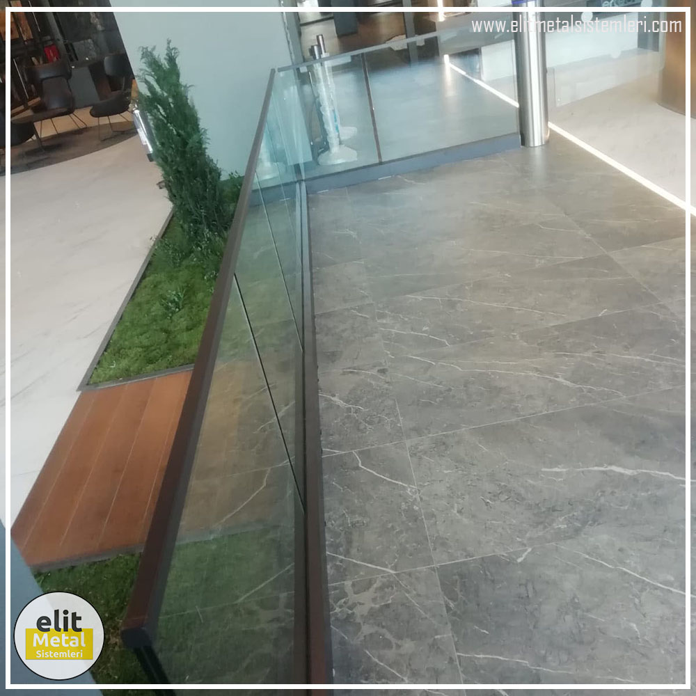 camlı korkuluk sistemleri, temperli cam panel korkuluk, balkon cam güvenlik korkuluğu, merdiven cam korkuluk montajı, şeffaf cam bariyer, dış alan cam panel uygulaması, dayanıklı cam korkuluk profili, cam korkuluk imalatı, cam korkuluk fiyatları, paslanmaz cam bağlantı elemanları, dekoratif cam panel çözümleri, estetik cam korkuluk tasarımı, özel ölçü cam korkuluk, cam korkuluk aksesuarları, bina çevresi cam güvenlik, montajı kolay cam panel, iç mekân cam korkuluk uygulaması, uzun ömürlü cam korkuluk sistemi, güvenlikli cam balkon korkuluğu, cam panel üreticisi